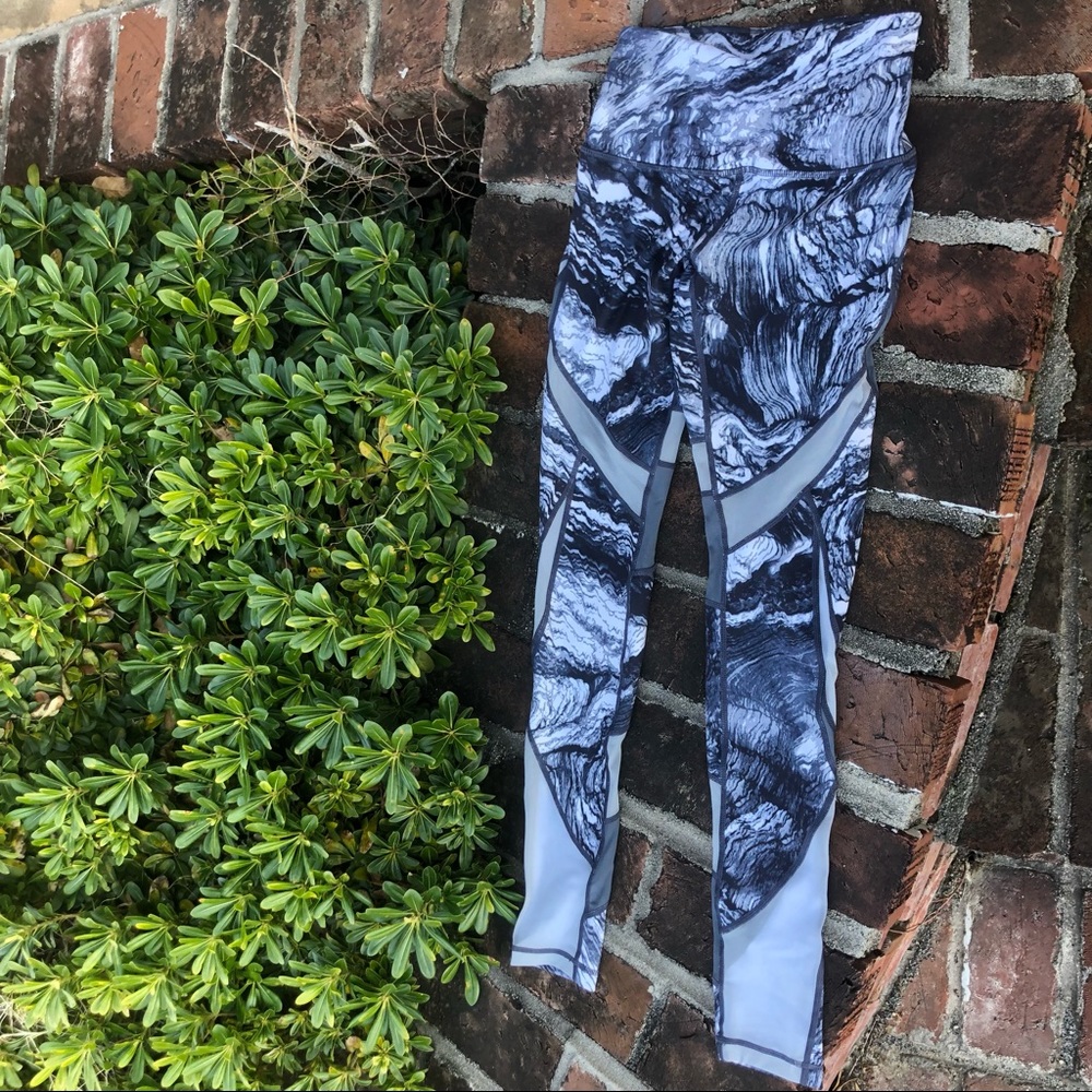 Zella leggings with nylon cut outs size XS - Picture 4 of 8